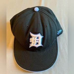 New Era 59 Fifty Detroit Tigers Hat Cap Black Fitted 7 3/8 Periwinkle